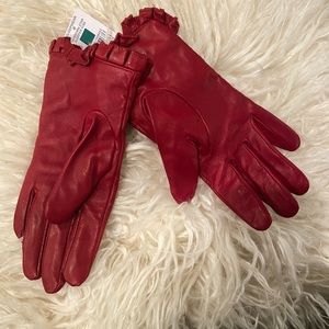 Red leather genuine leather lining 50%Wool 50% viscose. Size 8.